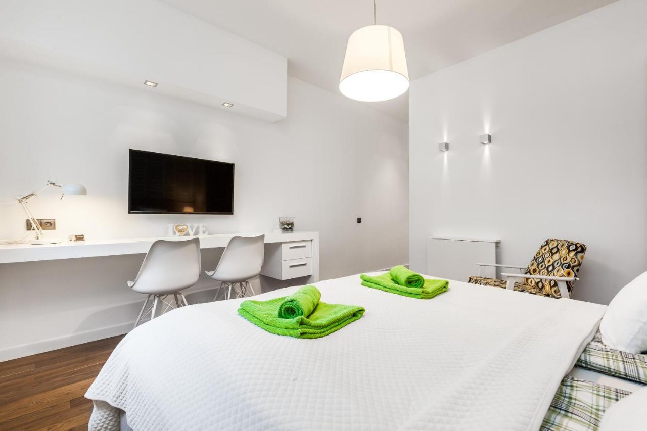 Black&white Apartment